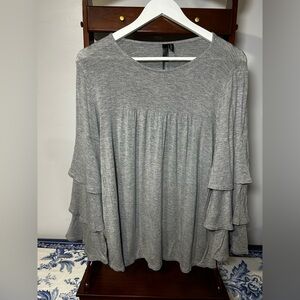 ellumi Nation Gray Ruffle Sleeve Women’s Large Top